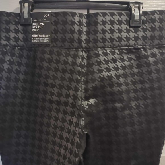 Torrid Studio Luxe Point Pull-On Pocket Pixie Pant 00R NWT - Picture 4 of 5